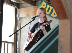 Singer-songwriter Lunch Time Performance